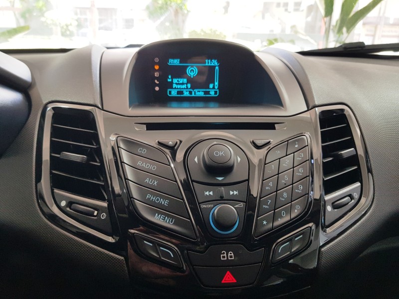 FIESTA 1.6 TITANIUM HATCH 16V FLEX 4P AUTOMÁTICO - 2015 - CAXIAS DO SUL