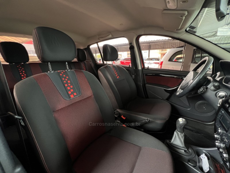 SANDERO 1.6 STEPWAY 16V FLEX 4P MANUAL - 2012 - BOM PRINCíPIO
