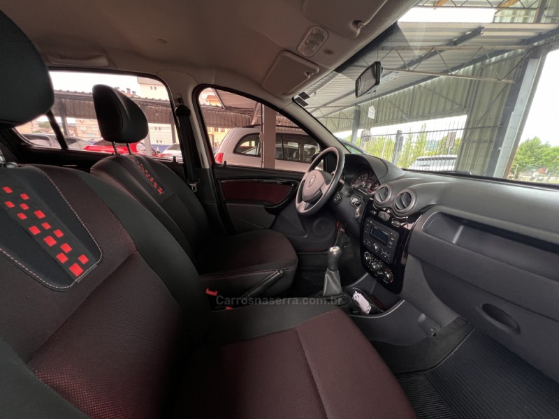 SANDERO 1.6 STEPWAY 16V FLEX 4P MANUAL - 2012 - BOM PRINCíPIO