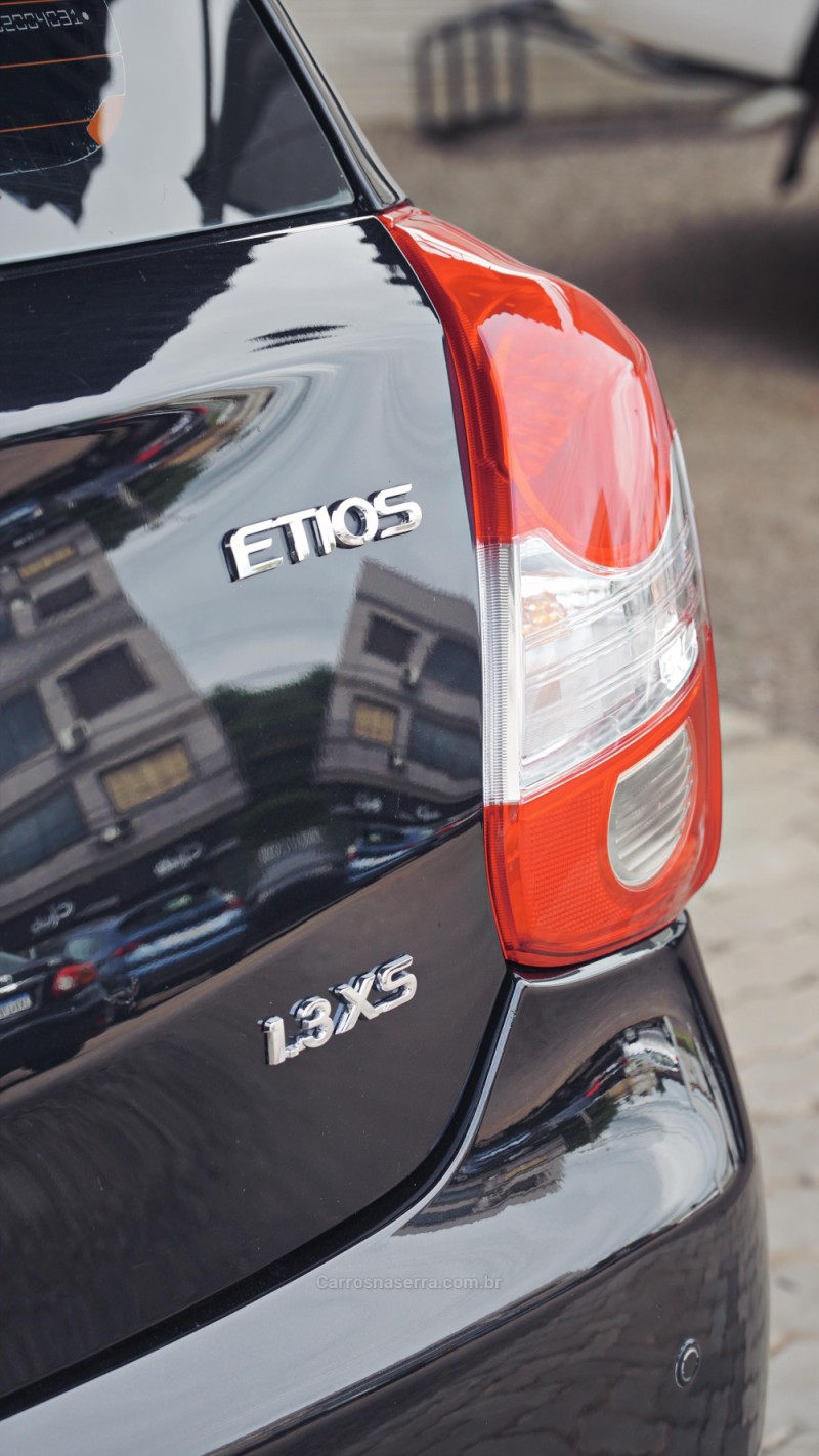 ETIOS 1.3 XS 16V FLEX 4P MANUAL - 2013 - LAJEADO