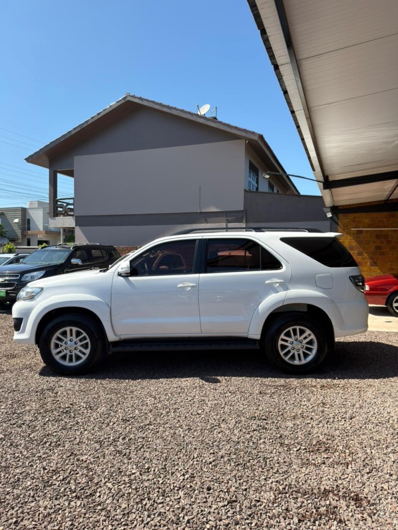 HILUX SW4 2.7 SR 4X2 16V GASOLINA 4P AUTOMÁTICO - 2015 - LAJEADO