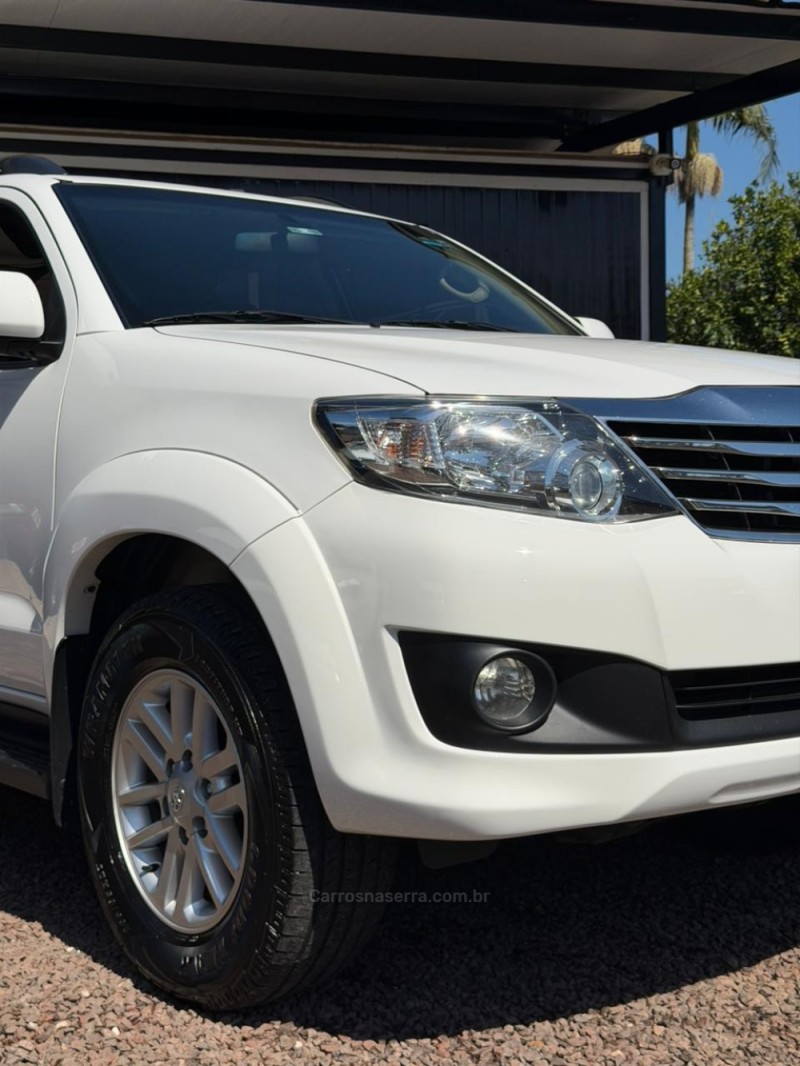 HILUX SW4 2.7 SR 4X2 16V GASOLINA 4P AUTOMÁTICO - 2015 - LAJEADO