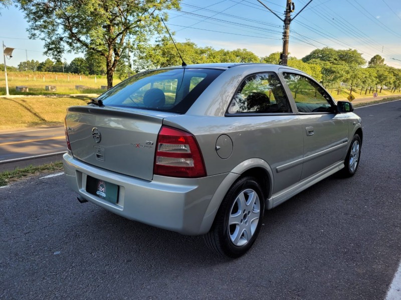 ASTRA 2.0 MPFI COMFORT 8V FLEX 2P MANUAL - 2005 - VENâNCIO AIRES