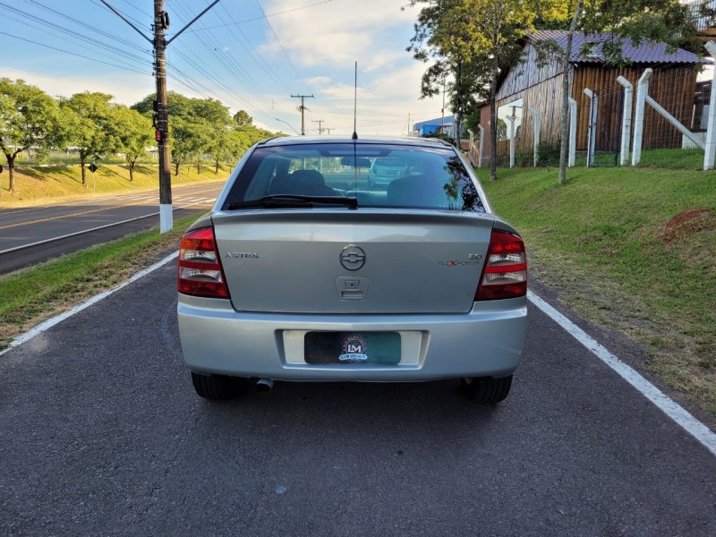 ASTRA 2.0 MPFI COMFORT 8V FLEX 2P MANUAL - 2005 - VENâNCIO AIRES