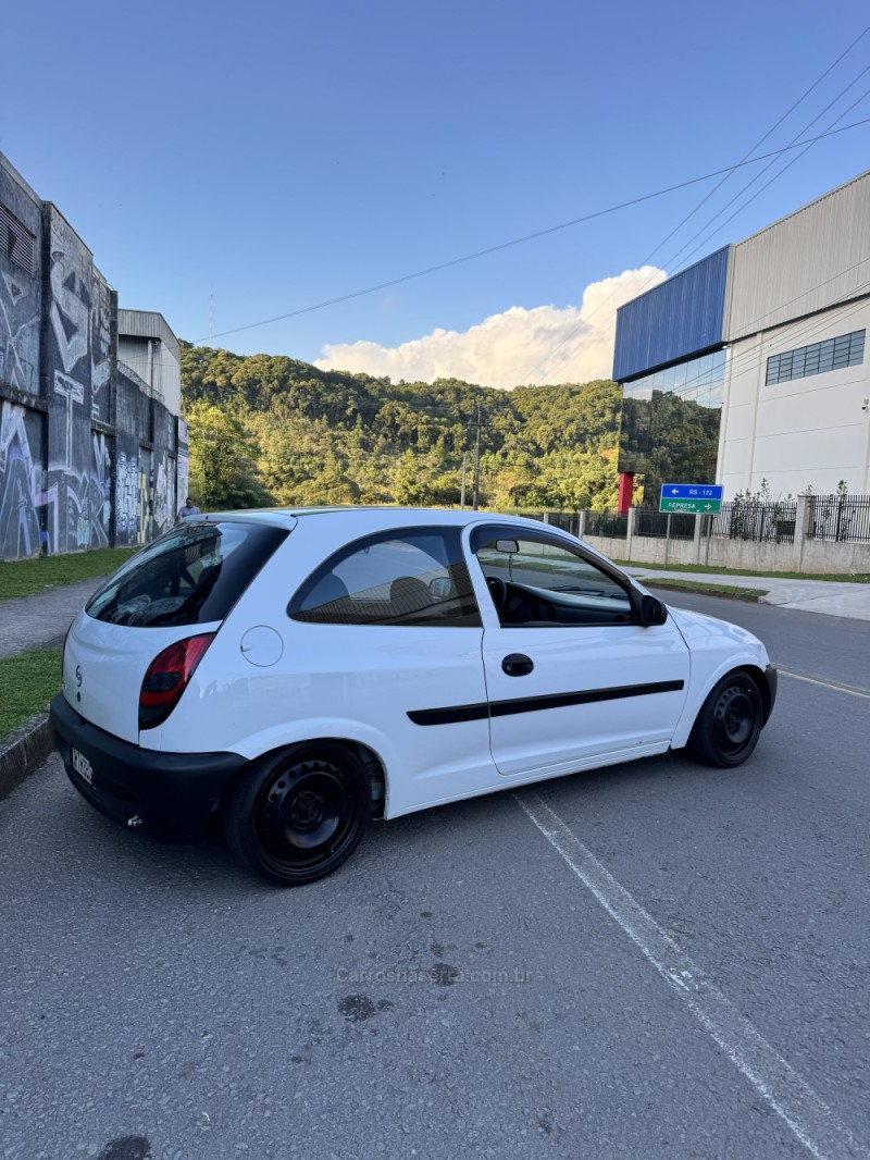 CELTA 1.0 MPFI SUPER 8V FLEX 2P MANUAL - 2002 - CAXIAS DO SUL