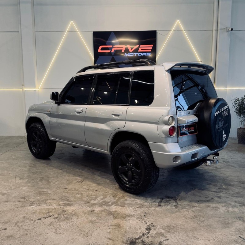 PAJERO TR4 2.0 4X4 16V 133CV FLEX 4P MANUAL - 2009 - CAXIAS DO SUL