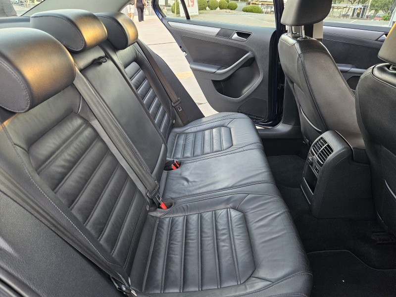 JETTA 2.0 TSI DSG HIGHLINE 200CV GASOLINA 4P AUTOMÁTICO - 2013 - CAXIAS DO SUL