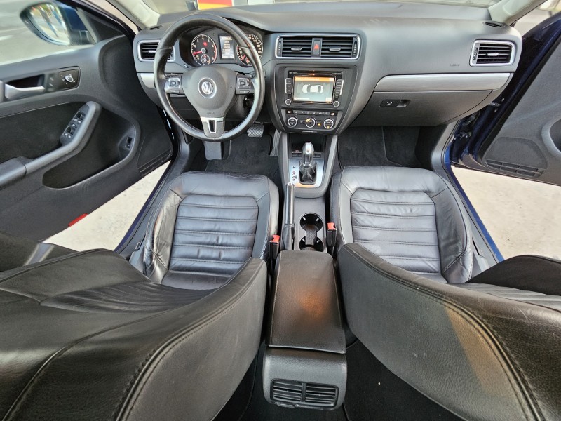 JETTA 2.0 TSI DSG HIGHLINE 200CV GASOLINA 4P AUTOMÁTICO - 2013 - CAXIAS DO SUL