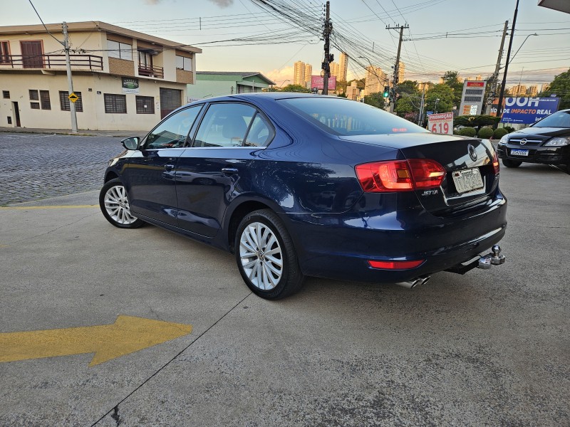 JETTA 2.0 TSI DSG HIGHLINE 200CV GASOLINA 4P AUTOMÁTICO - 2013 - CAXIAS DO SUL