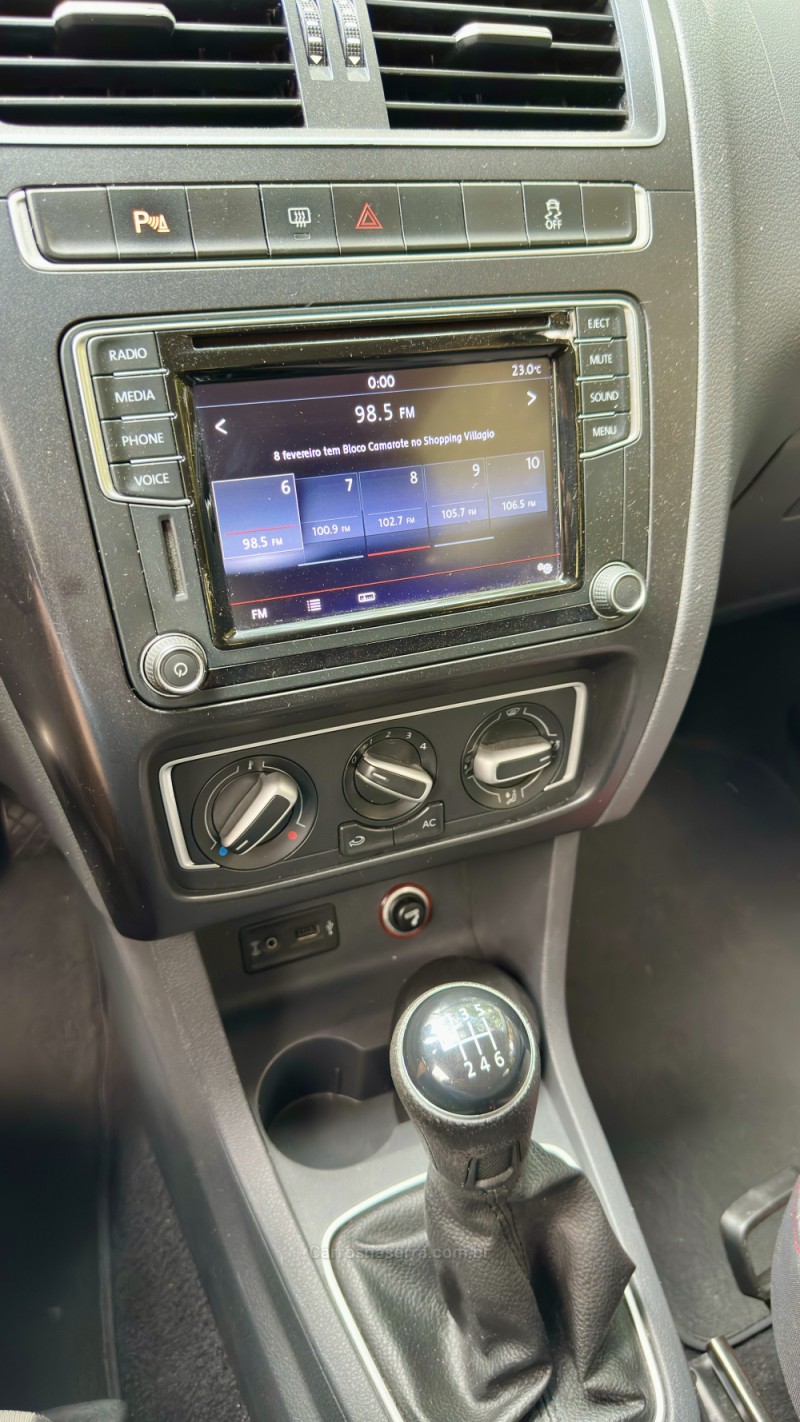 FOX 1.6 MSI HIGHLINE 16V FLEX 4P MANUAL - 2016 - CAXIAS DO SUL