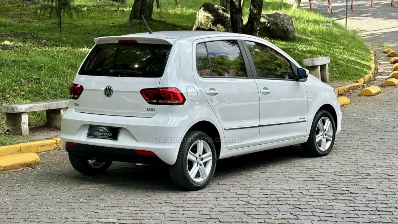 FOX 1.6 MSI HIGHLINE 16V FLEX 4P MANUAL - 2016 - CAXIAS DO SUL