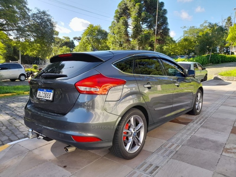 FOCUS 1.6 SE 16V FLEX 4P MANUAL - 2018 - FARROUPILHA