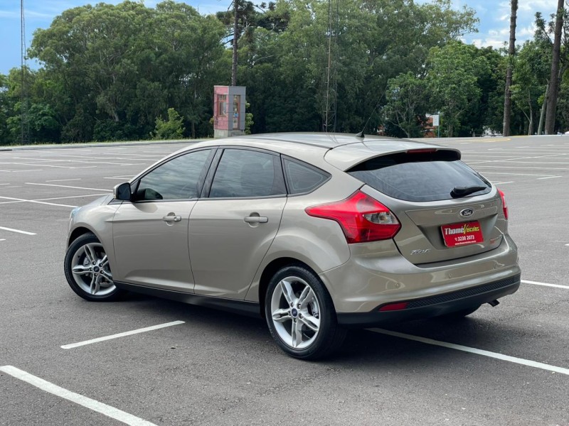 FOCUS 2.0 SE HATCH 16V FLEX 4P AUTO - 2015 - CAXIAS DO SUL