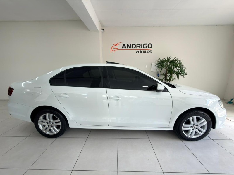 JETTA 1.4 16V TSI COMFORTLINE GASOLINA 4P TIPTRONIC - 2017 - CAXIAS DO SUL