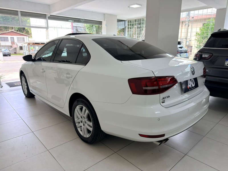 JETTA 1.4 16V TSI COMFORTLINE GASOLINA 4P TIPTRONIC - 2017 - CAXIAS DO SUL