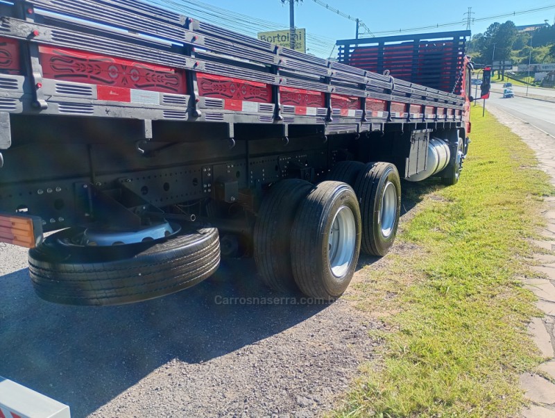 ATEGO 2425 3 EIXOS - 2007 - FARROUPILHA