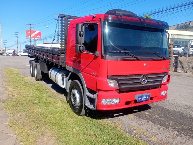 ATEGO 2425 3 EIXOS - 2007 - FARROUPILHA