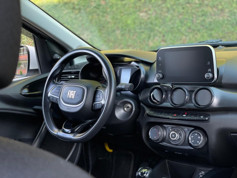 CRONOS 1.3 DRIVE 8V FLEX 4P MANUAL - 2023 - FARROUPILHA