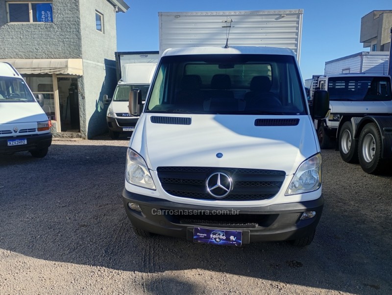 SPRINTER 2.2 311 CDI FURGÃO STREET 10,5 16V BI-TURBO DIESEL MANUAL - 2012 - FARROUPILHA