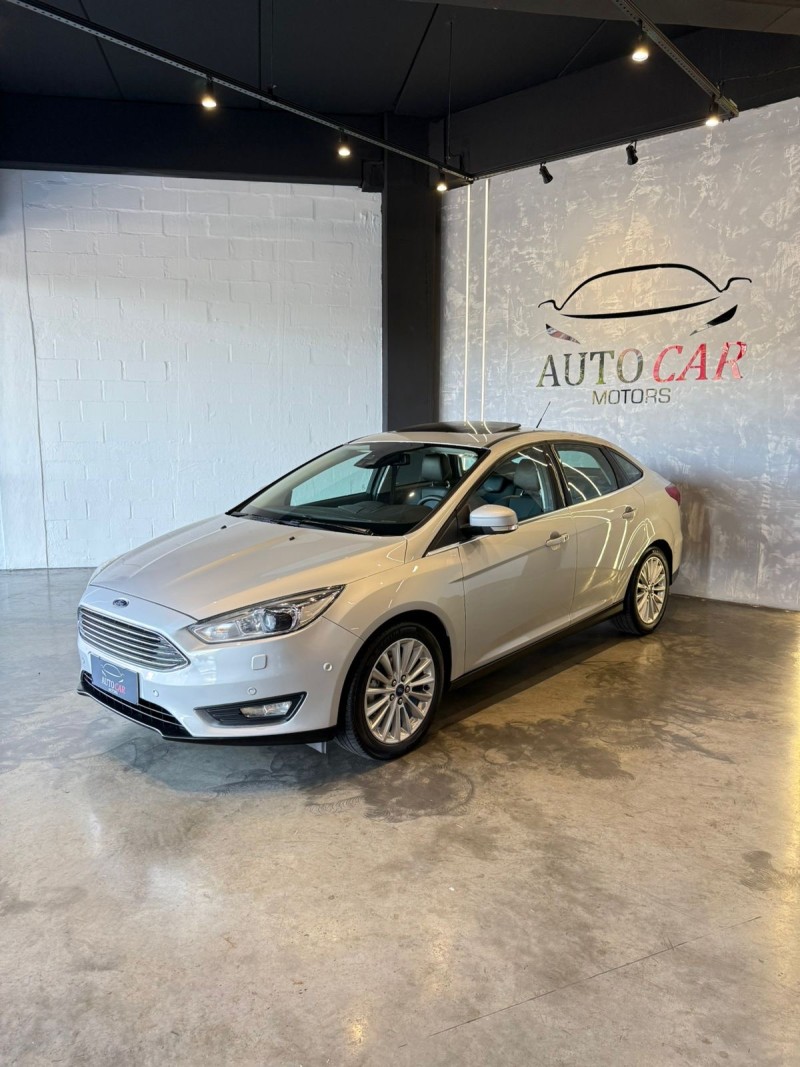 FOCUS 2.0 TITANIUM PLUS FASTBACK 16V FLEX 4P AUTOMÁTICO - 2017 - CAXIAS DO SUL