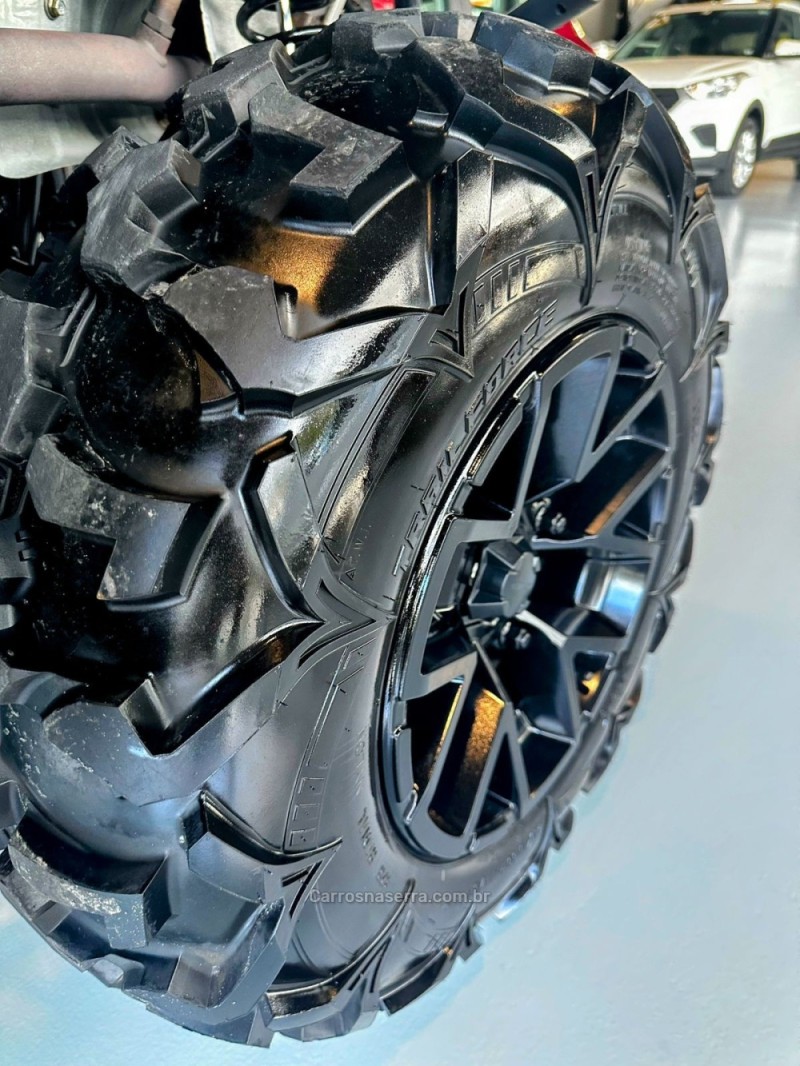 OUTLANDER 650CC XMR - 2023 - TRêS COROAS