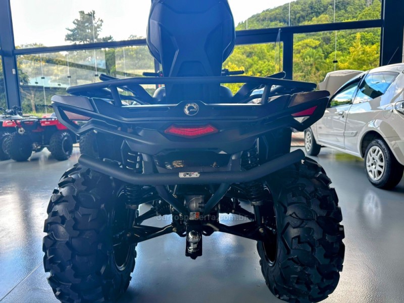 OUTLANDER 650CC XMR - 2023 - TRêS COROAS