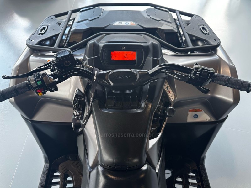 OUTLANDER 650CC XMR - 2023 - TRêS COROAS