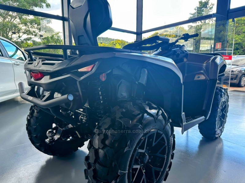 OUTLANDER 650CC XMR - 2023 - TRêS COROAS