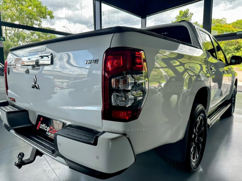 L200 TRITON 2.4 16V TURBO DIESEL SPORT HPE CD 4P 4X4 AUTOMÁTICO - 2023 - TRêS COROAS