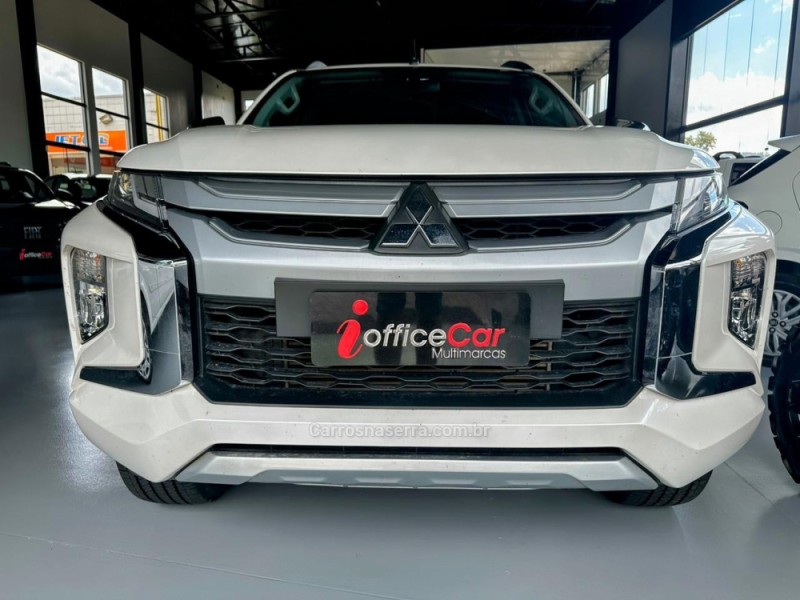 L200 TRITON 2.4 16V TURBO DIESEL SPORT HPE CD 4P 4X4 AUTOMÁTICO - 2023 - TRêS COROAS