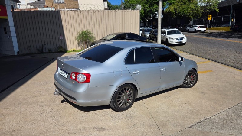 JETTA 2.5 I 20V 150CV GASOLINA 4P TIPTRONIC - 2007 - CAXIAS DO SUL