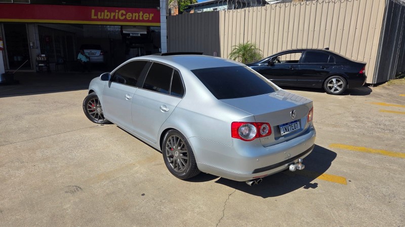 JETTA 2.5 I 20V 150CV GASOLINA 4P TIPTRONIC - 2007 - CAXIAS DO SUL
