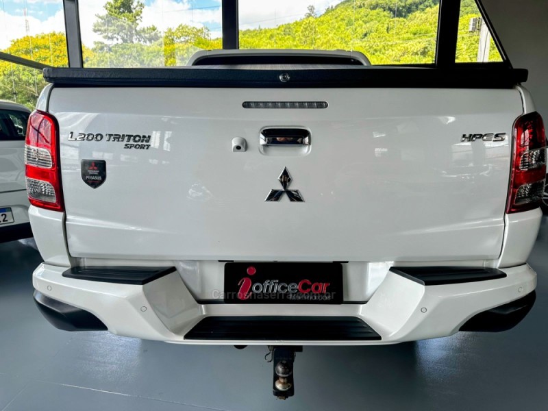 L200 TRITON 2.4 HPE-S SPORT 4X4 CD 16V DIESEL 4P AUTOMÁTICO - 2019 - TRêS COROAS