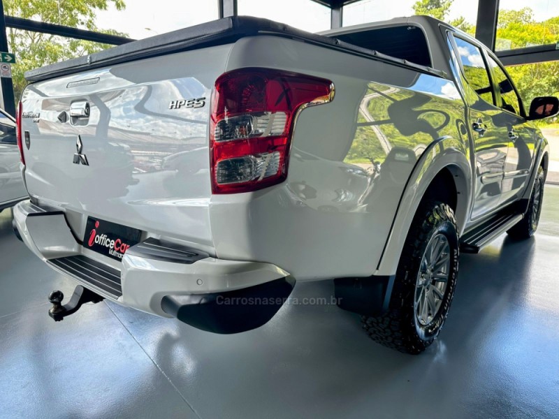 L200 TRITON 2.4 HPE-S SPORT 4X4 CD 16V DIESEL 4P AUTOMÁTICO - 2019 - TRêS COROAS
