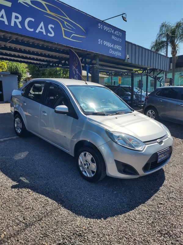 FIESTA 1.6 ROCAM SE SEDAN 8V FLEX 4P MANUAL - 2014 - VALE REAL