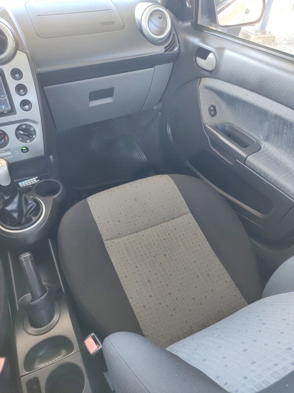 FIESTA 1.6 ROCAM SE SEDAN 8V FLEX 4P MANUAL - 2014 - VALE REAL