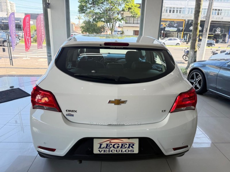 ONIX 1.4 MPFI LT 8V FLEX 4P AUTOMÁTICO - 2019 - SãO LEOPOLDO