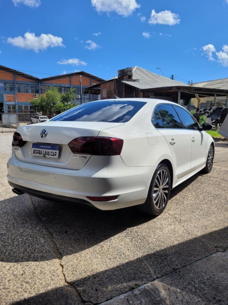 JETTA 2.0 TSI DSG HIGHLINE 200CV GASOLINA 4P AUTOMÁTICO - 2013 - CAXIAS DO SUL