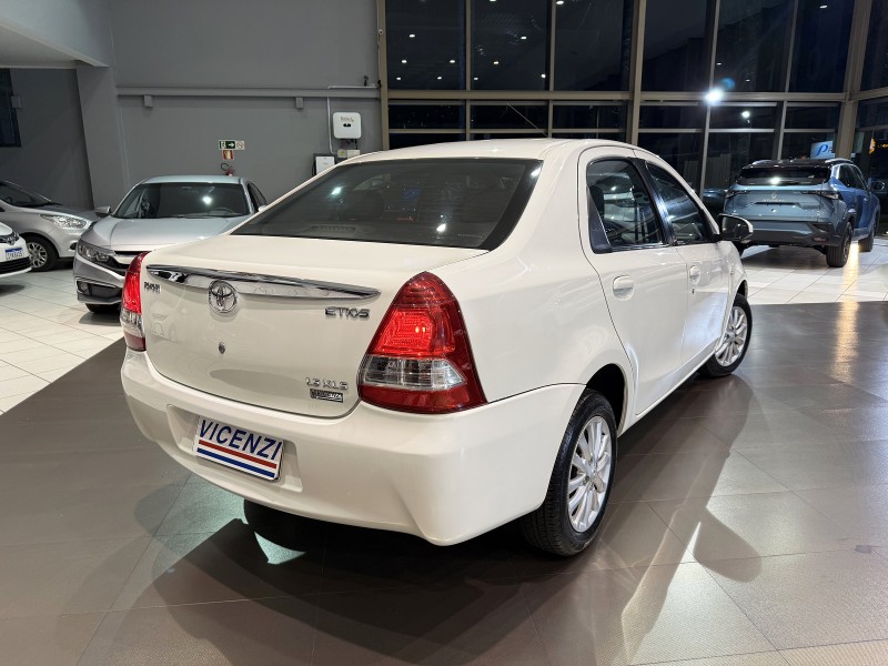 ETIOS 1.5 XLS SEDAN 16V FLEX 4P MANUAL - 2014 - FARROUPILHA
