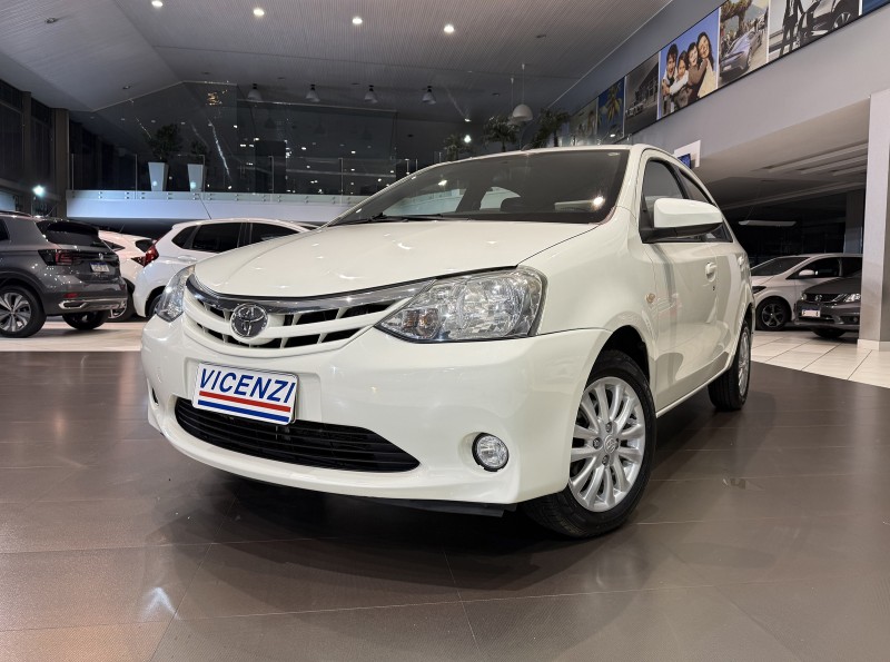 etios 1.5 xls sedan 16v flex 4p manual 2014 farroupilha