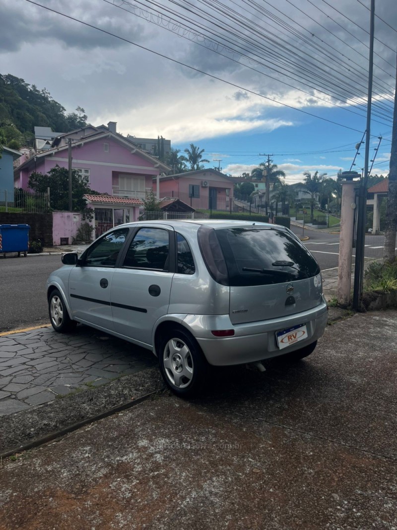 CORSA 1.4 MPFI MAXX 8V FLEX 4P MANUAL - 2010 - CARLOS BARBOSA