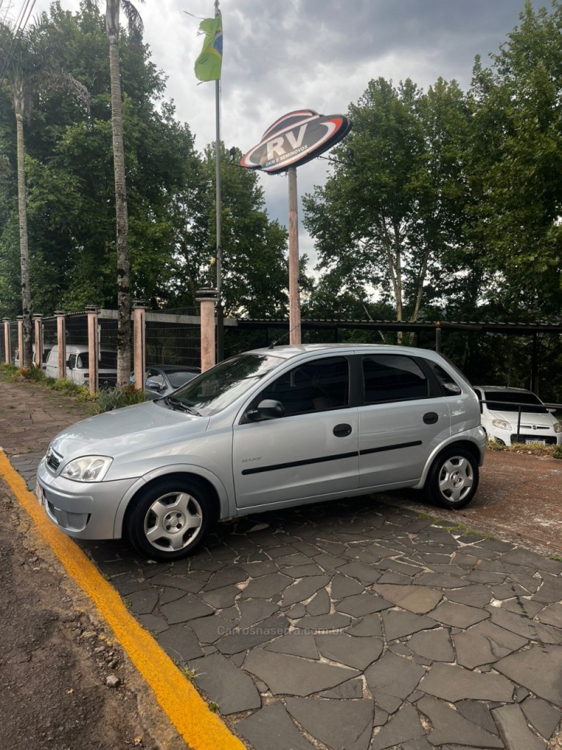 CORSA 1.4 MPFI MAXX 8V FLEX 4P MANUAL - 2010 - CARLOS BARBOSA