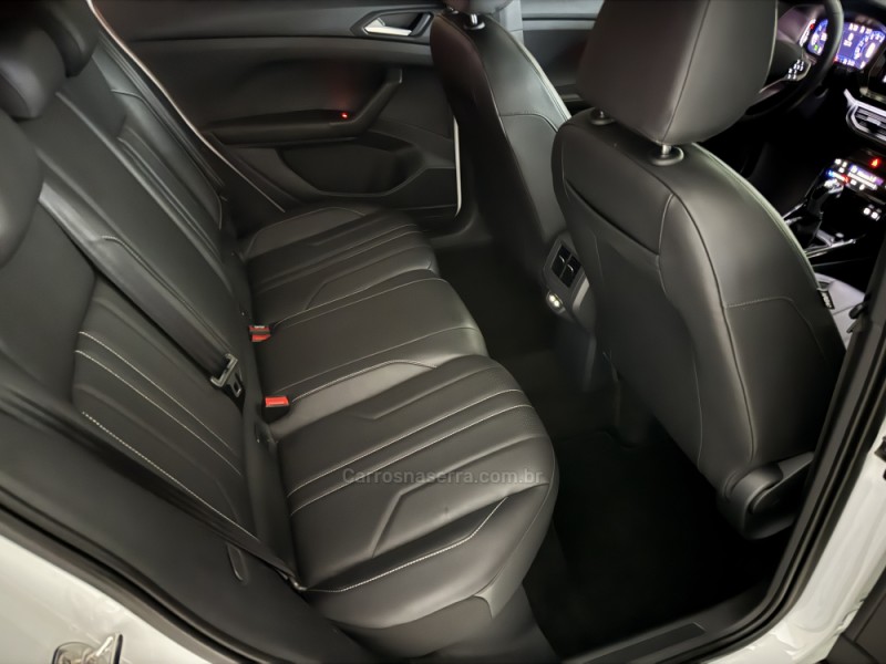 T-CROSS 1.4 HIGHLINE TSI 16V FLEX 4P AUTOMÁTICO - 2025 - CAXIAS DO SUL