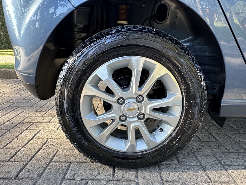 ONIX 1.4 MPFI LTZ 8V FLEX 4P MANUAL - 2015 - CAXIAS DO SUL