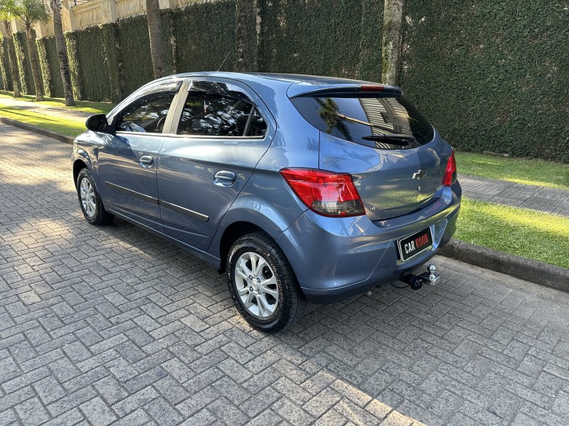 ONIX 1.4 MPFI LTZ 8V FLEX 4P MANUAL - 2015 - CAXIAS DO SUL