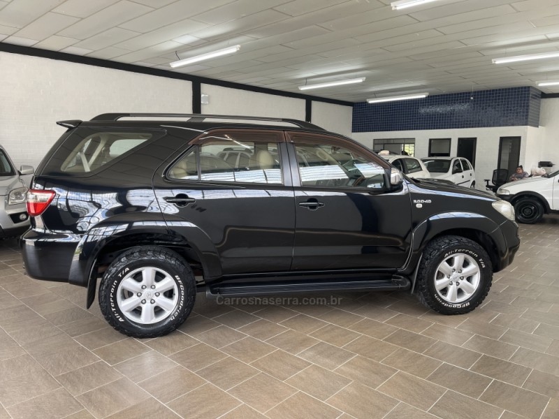 HILUX SW4 3.0 SRV 4X4 7 LUGARES 16V TURBO INTERCOOLER DIESEL 4P AUTOMÁTICO - 2010 - CAXIAS DO SUL