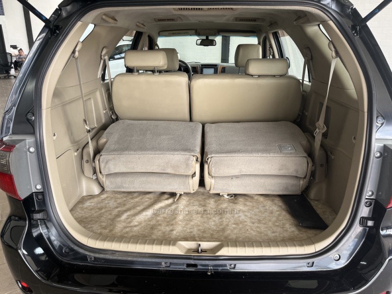 HILUX SW4 3.0 SRV 4X4 7 LUGARES 16V TURBO INTERCOOLER DIESEL 4P AUTOMÁTICO - 2010 - CAXIAS DO SUL