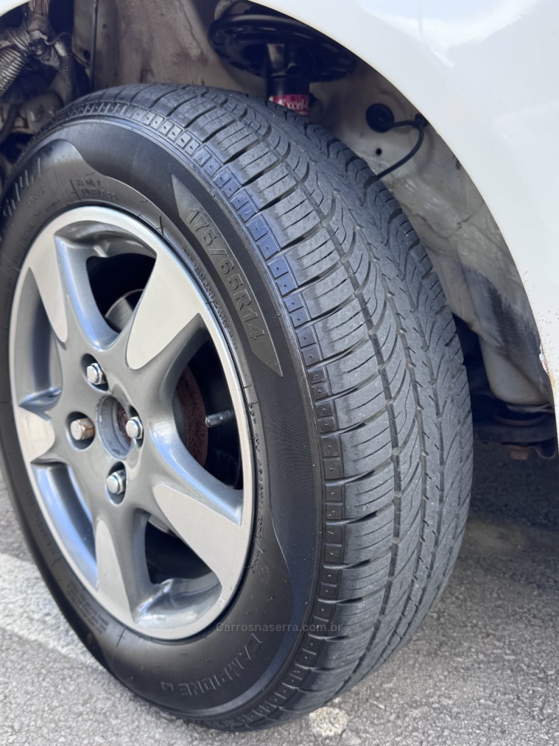 FIT 1.4 LXL 8V FLEX 4P MANUAL - 2007 - CAXIAS DO SUL