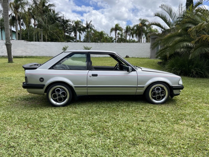 ESCORT 1.6 XR3 8V ÁLCOOL 2P MANUAL - 1986 - PORTO ALEGRE