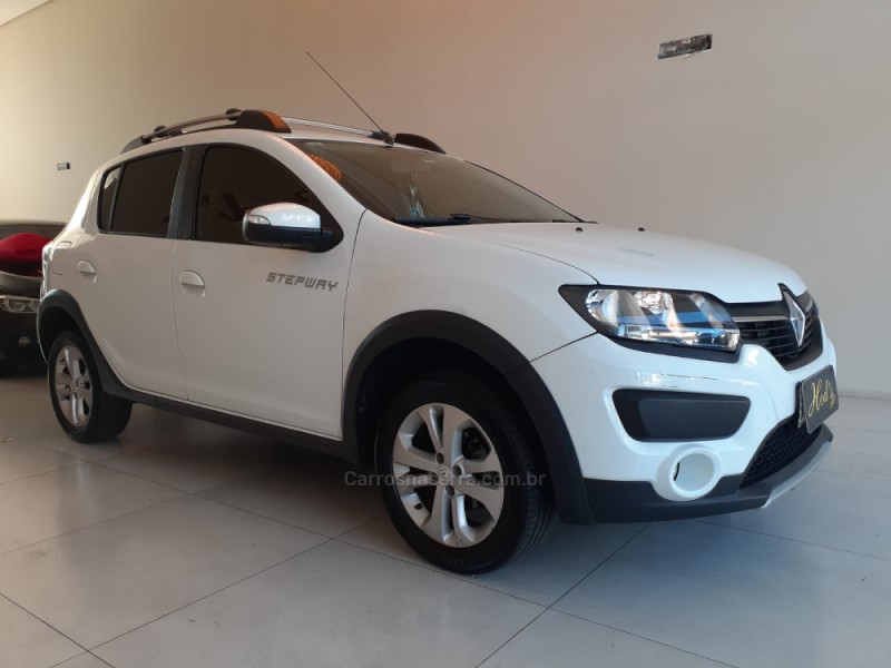 SANDERO 1.6 STEPWAY 16V FLEX 4P MANUAL - 2015 - CANELA
